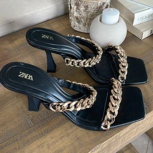 NWT ZARA Gold Chain Black Heels